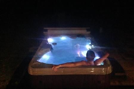 Forest Sweet Retreat Hot Tub & Wood Fired Sauna ユクルーレット エクステリア 写真