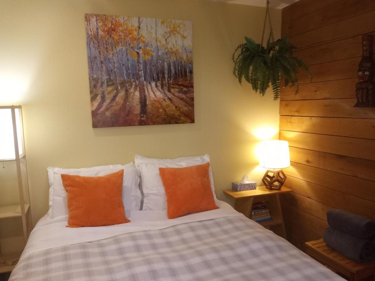 Forest Sweet Retreat Hot Tub & Wood Fired Sauna ユクルーレット エクステリア 写真