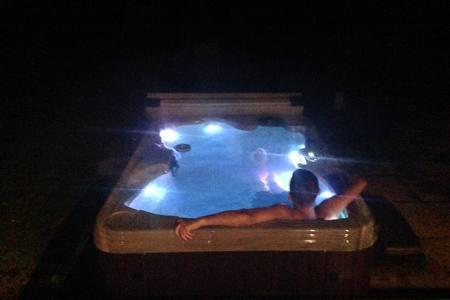 Forest Sweet Retreat Hot Tub & Wood Fired Sauna ユクルーレット エクステリア 写真